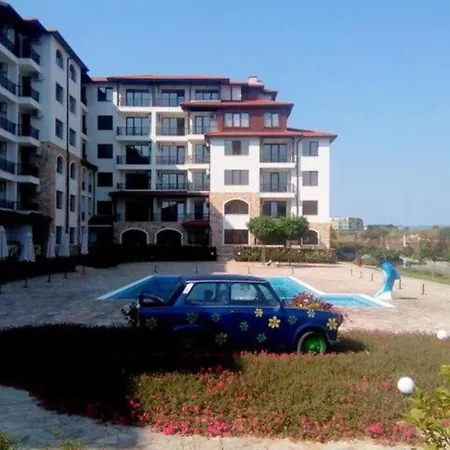 Stylish, 1 Bed With Pool Views * Nessebar